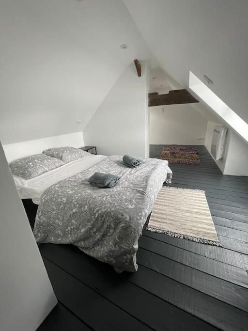 Joli Loft Lägenhet Ploërmel Exteriör bild
