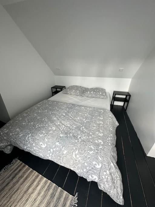 Joli Loft Lägenhet Ploërmel Exteriör bild